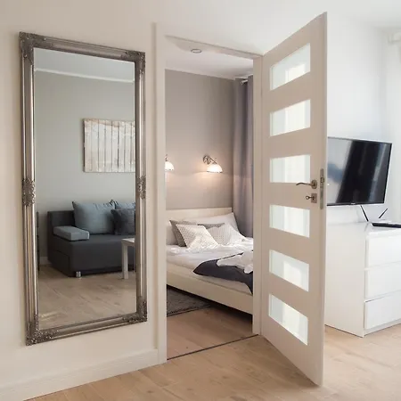 Bedroom Krzywoustego 14 *