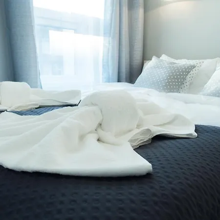 Bedroom Krzywoustego 14 *